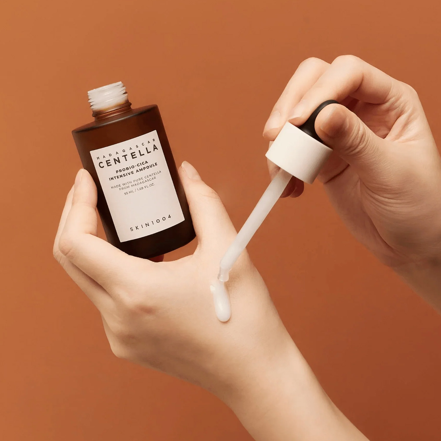 SKIN1004 MADAGASCAR CENTELLA PROBIO-CICA INTENSIVE AMPOULE (SUERO FACIAL)